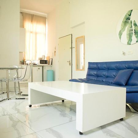 Bauhaus Stylish Apartments - By Bookiz Tel Aviv Eksteriør bilde