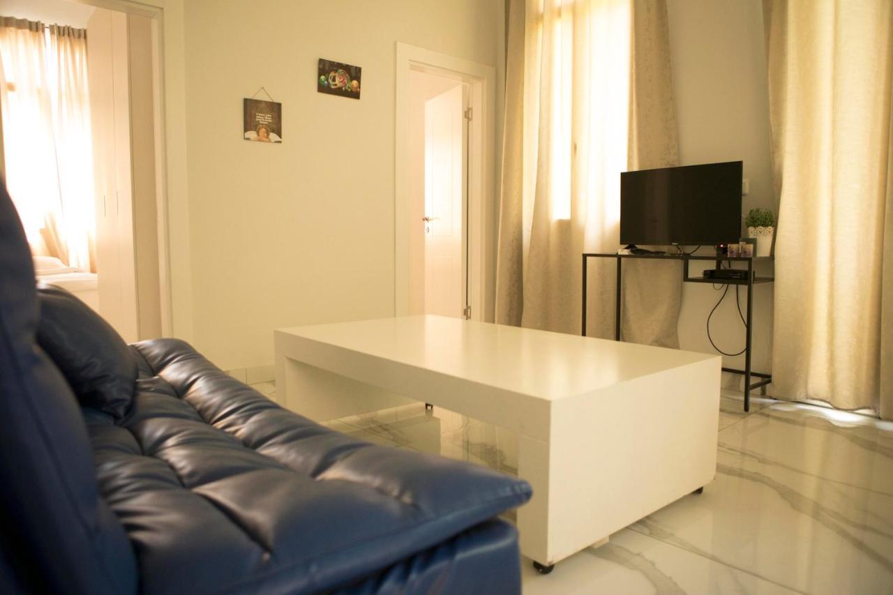 Bauhaus Stylish Apartments - By Bookiz Tel Aviv Eksteriør bilde