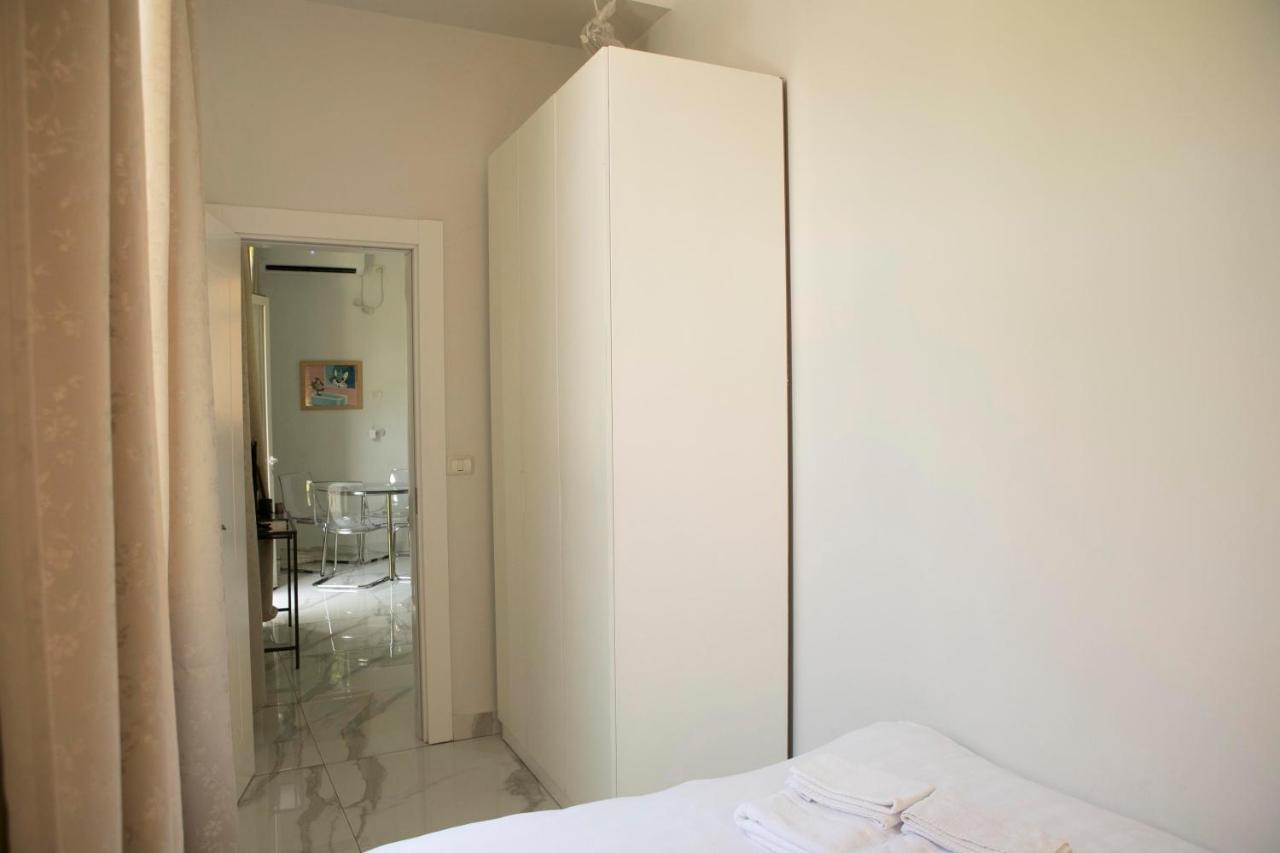 Bauhaus Stylish Apartments - By Bookiz Tel Aviv Eksteriør bilde