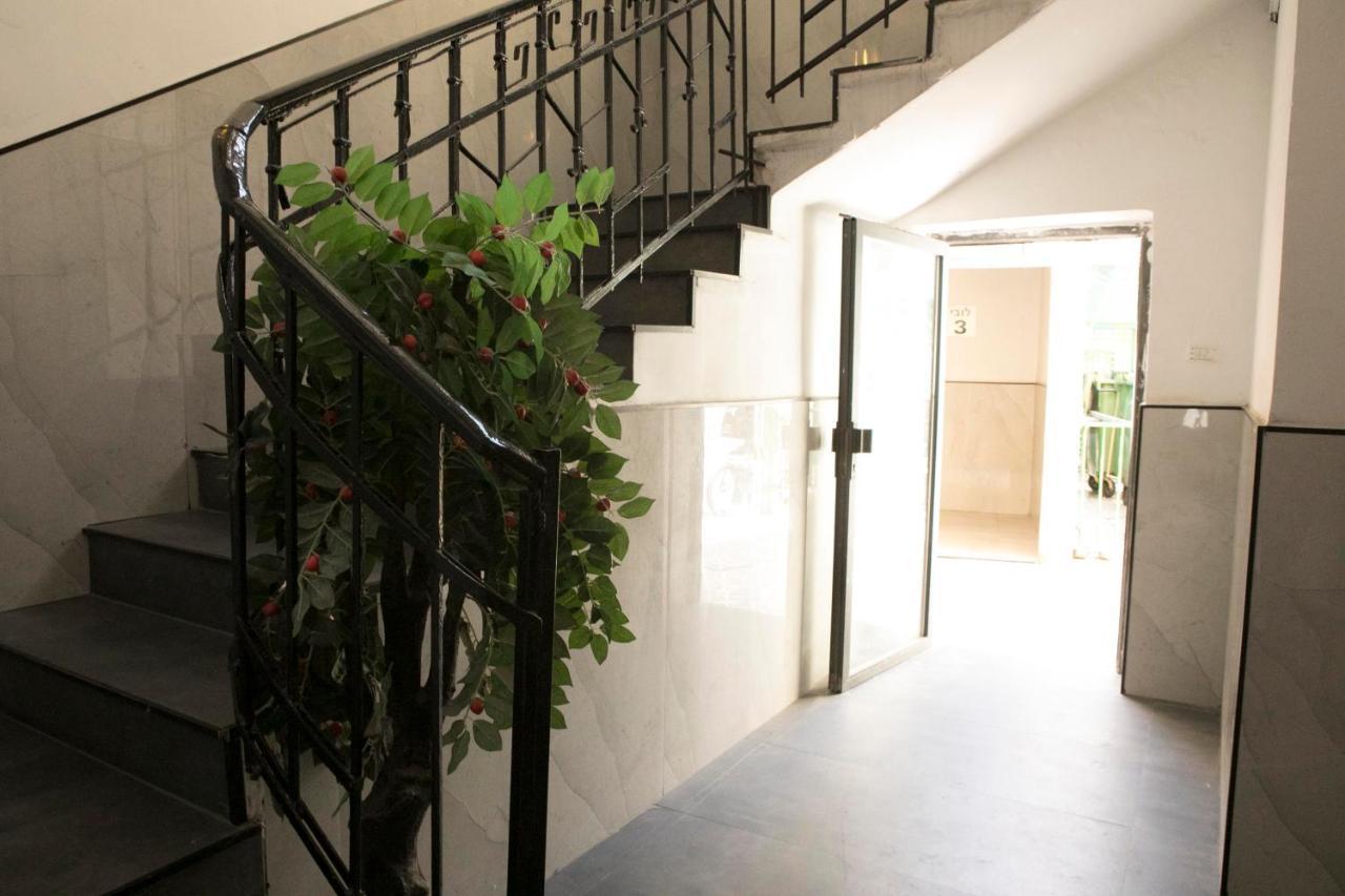 Bauhaus Stylish Apartments - By Bookiz Tel Aviv Eksteriør bilde