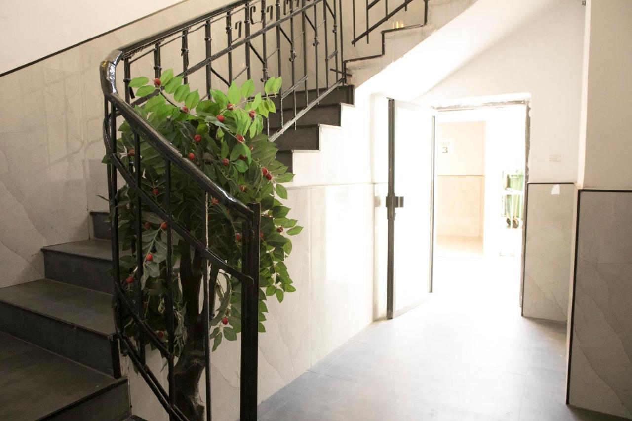 Bauhaus Stylish Apartments - By Bookiz Tel Aviv Eksteriør bilde